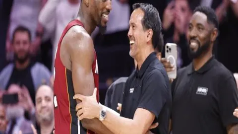 开拓者主场险胜猛龙，西蒙斯贡献22分